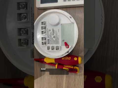 Video How to Wire & Connect a Hard Wired Smoke Detector